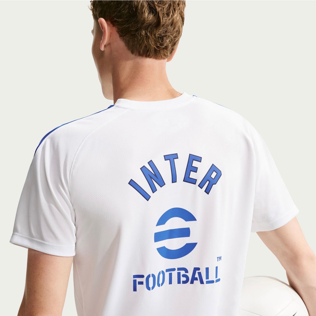 Camisola Inter Milão treino 2026/27