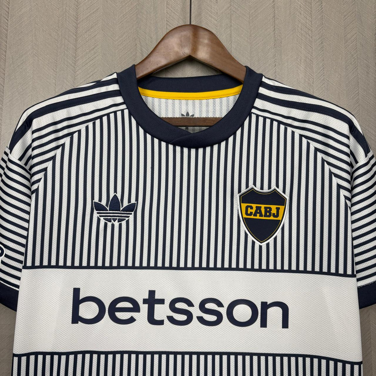 Camisola alternativa branca/azul 2026/27