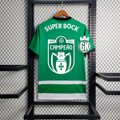 Camisola principal verde/branca CAMPEÃO NACIONAL + BADGE CAMPEÃO 2023/24